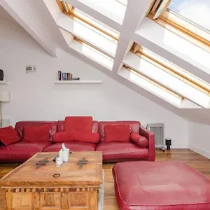 Nitb Certified Spacious Floor Bound Belfast